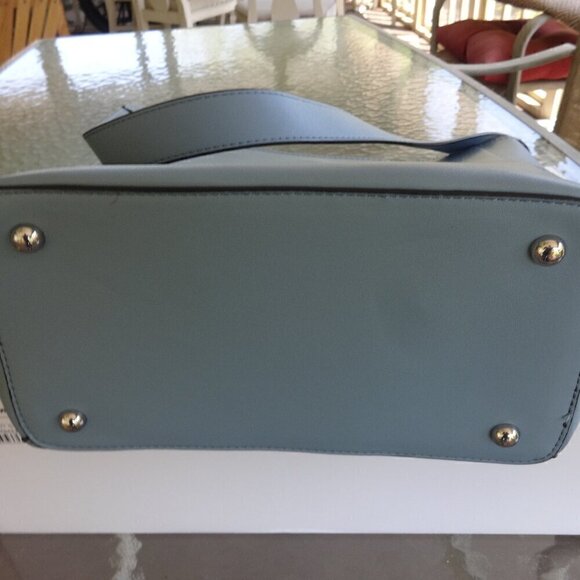 Bromen vegan  leather shoulder bag, blue ,snap closure, bottom feet studs ,NWOT - Picture 6 of 16